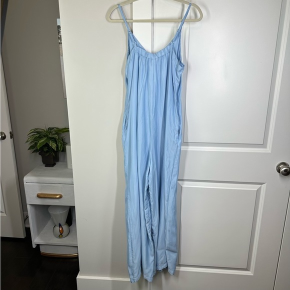 Elegant Light Blue Women's Jumpsuit - Picture 3 of 12